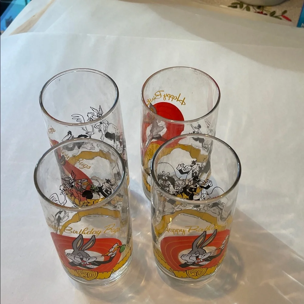 Bugs Bunny 50th Anniversary Glasses (1990)Set of 4 Looney Tunes Warner Bros VTG